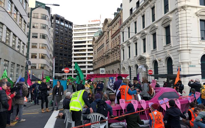 Climate activists arrested for blocking road near Rijkmuseum in Amsterdam