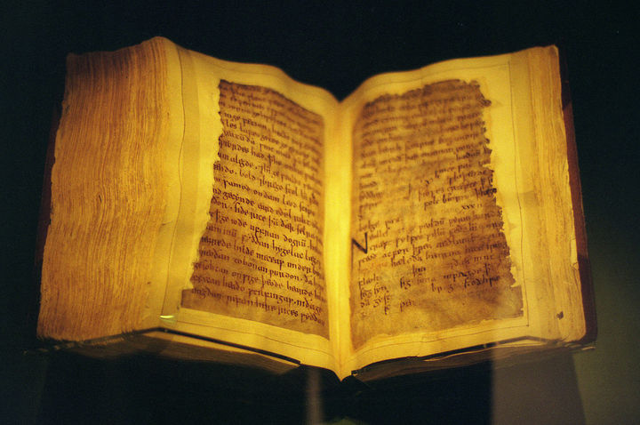  Beowulf Manuscript 11th century