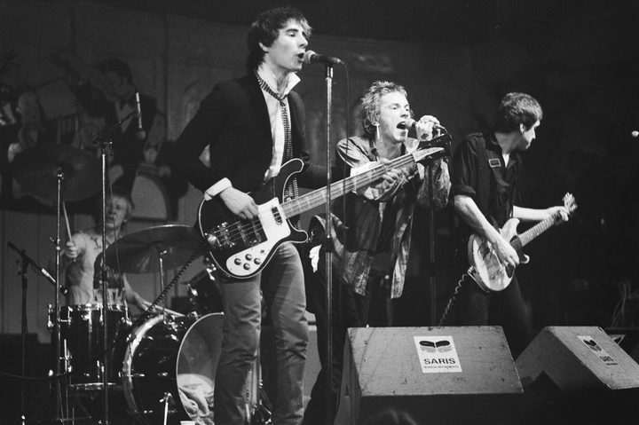 Sex Pistols (Glen Matlock, front) 