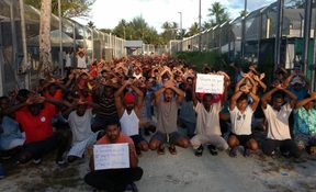 The 111th daily protest at the detention centre, 19-11-17.
