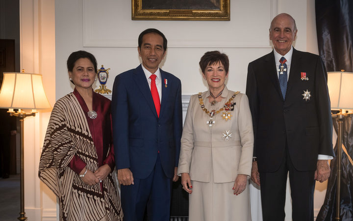 Presiden Republik Indonesia Joko Widodo dan istrinya Ibu Iriana Joko Widodo bersama Gubernur Jenderal Selandia Baru Dame Patsy Reddy dan suaminya Sir David Cosco.