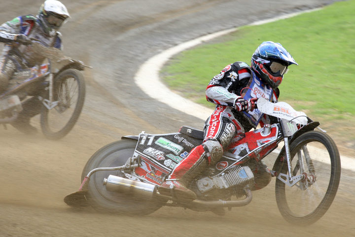 Chris Harris (GBR) in action during the 2012 FIM New Zealand Speedway Grand Prix, Western Springs.