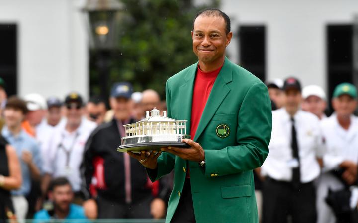 Masters champion Tiger Woods is to be awarded the Presidential Medal of Freedom by President Donald Trump 