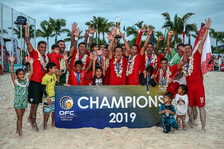 Tahiti celebrate winning the 2019 OFC Beach Soccer Nations Cup.