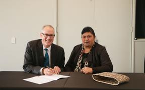 Urban Development Minister, Phil Twyford and Maori Development Minister Nanaia Mahuta signing the urban growth partnership agreement.