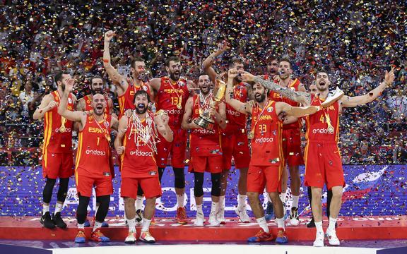 Spain celebrate at the 2019 FIBA World Cup in Beijing.