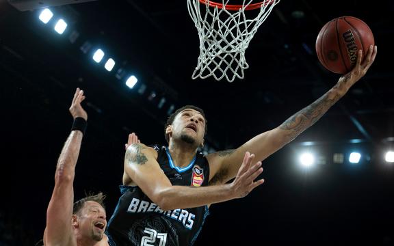 NZ Breakers Brandon Ashley in action.