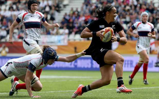 Women's Rugby World Cup 5th-6th Place Play-Off, New Zealand's Honey Hireme breaks clear against USA.

