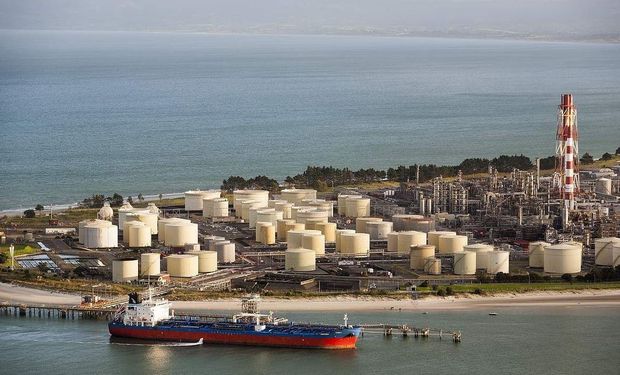 Marsden Point oil refinery plans to dredge Whangarei Harbour entrance.