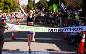Alice Mason wins the 2019 Rotorua Marathon. 