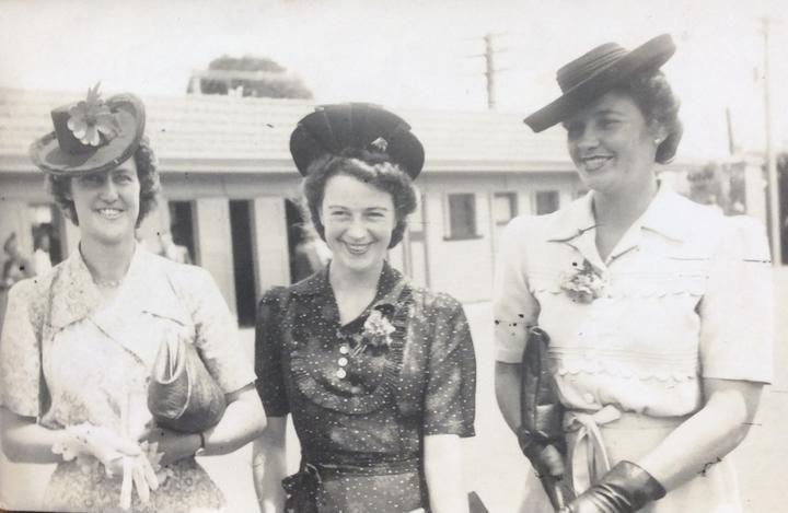 Patrol in Willis Street, 1944. Left: Jan Sneddon, (m. Pope), centre: Marie Storey 
