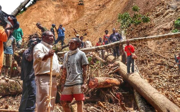 PNG PM visits landslide site 