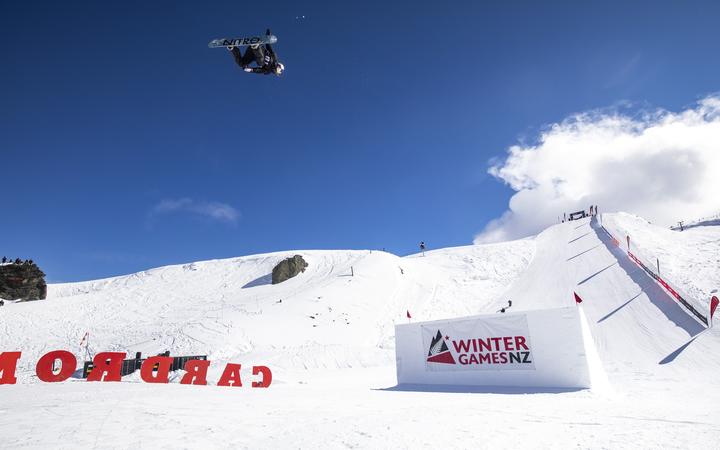 Zoi Sadowski Synnott of NZ competing in the FIS Snowboard World Cup Big Air Qualifiers presented by Cardrona Alpine Resort on day one of the QRC Winter Games NZ, fuelled by Forsyth Barr