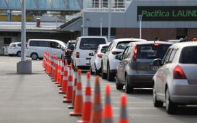 Lines of cars at Ōtara testing centre on Wednesday morning.