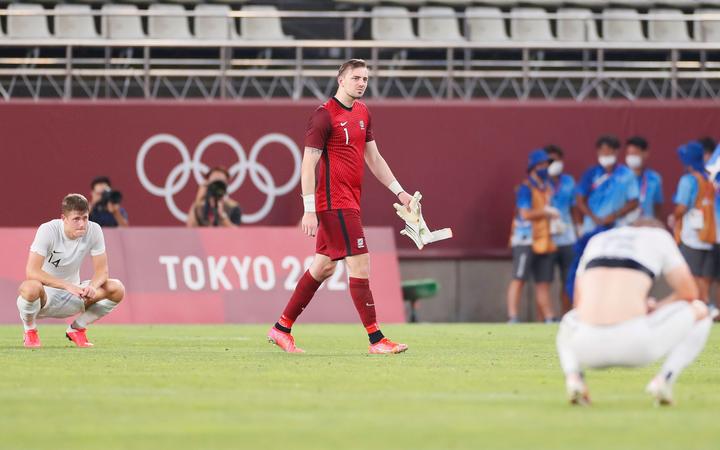 Michael Wood după meciul din Noua Zeelandă împotriva lui Hondolas, grupa masculină B la Jocurile Olimpice de la Tokyo din 2020, pe stadionul Ibaraki Kashima, Japonia, duminică, 25 iulie 2021.
