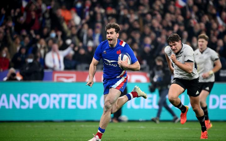 Photo of Rugby : la France renverse les All Blacks 40-25 à Paris
