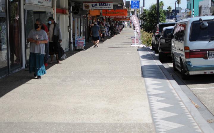Some of the work that has been completed further down Great South Rd includes wider footpaths, seating, gardens and street lighting.