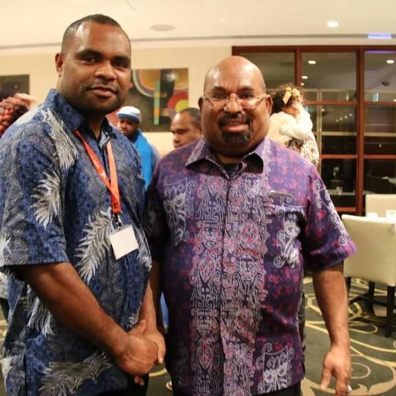 Lawrence Ignatius dengan Gubernur Papua Barat Lucas Emmembe