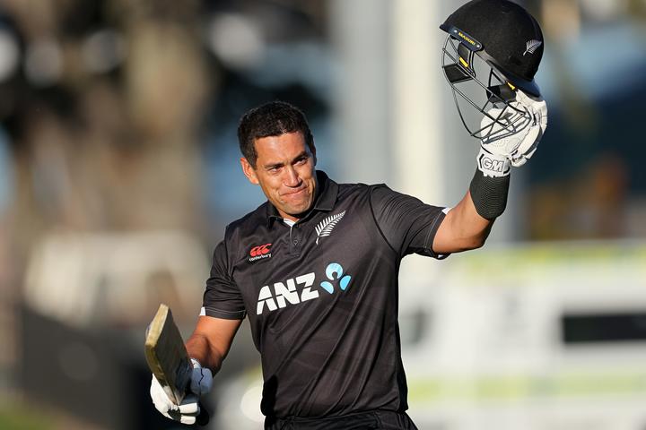 Ross Taylor farewells Sedden Park in his final game for the Black Caps.