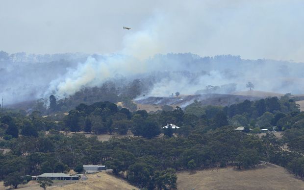 Bush fires rage out of control across the Adelaide Hills on 3 January 2015. 