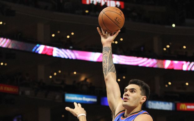Steven Adams has eyes only for the net in this shot at the LA Clippers