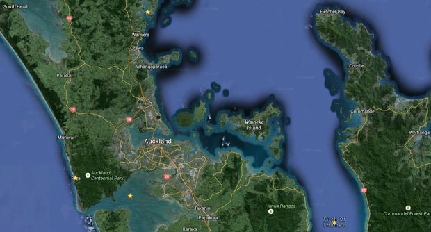 The claim extends from the Mahurangi Peninsula to the Firth of Thames, across the Manukau Harbour and up to Piha (marked with yellow stars).