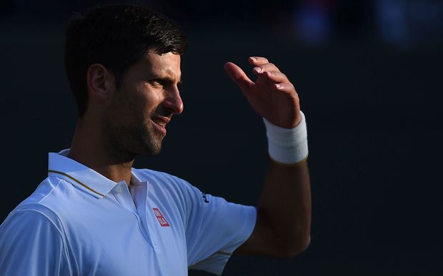 Novak Djokovic struggles at Wimbledon, 2016.