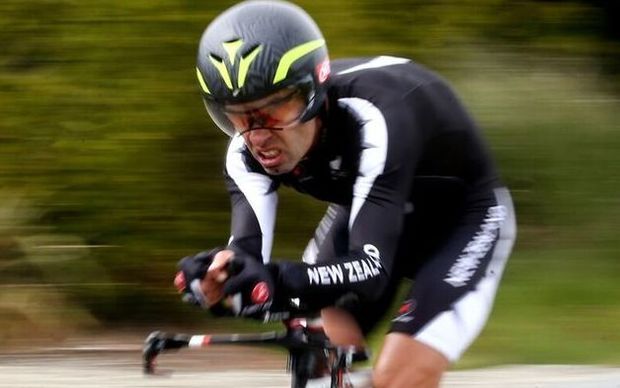 Para-cyclist Fraser Sharp has been added to the New Zealand team for the Rio Paralympics.