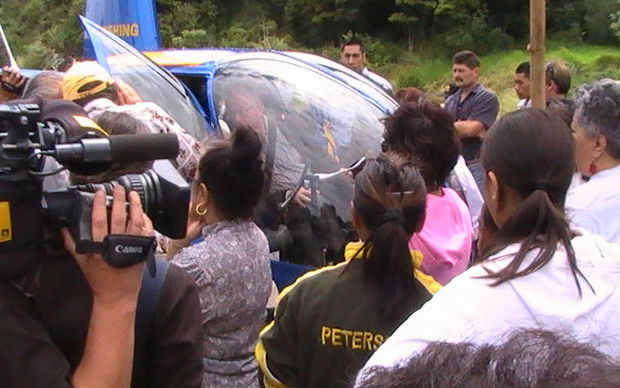 Michael Cullen having to leave Ngāti kahu ki Whangaroa signing after protesters threatened him.