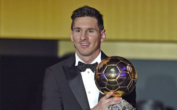 Lionel Messi wins 2015 Ballon d'Or.