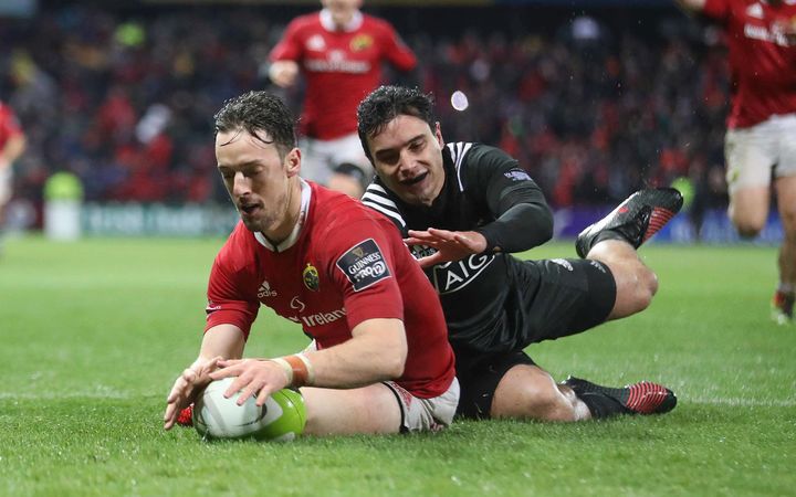 Munster’s Darren Sweetnam scores against Maori All Blacks 2016.
