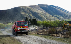 Emergency services on Quailburn Road near the Lake Ohau fire