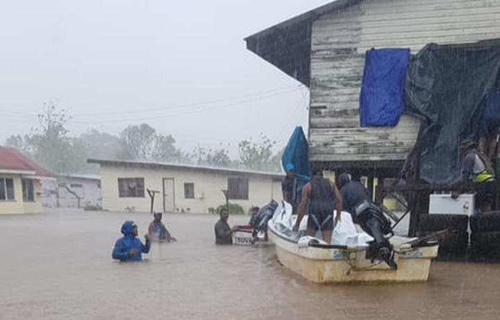 one-drowning-and-five-missing-in-fiji-as-cyclone-ana-hits