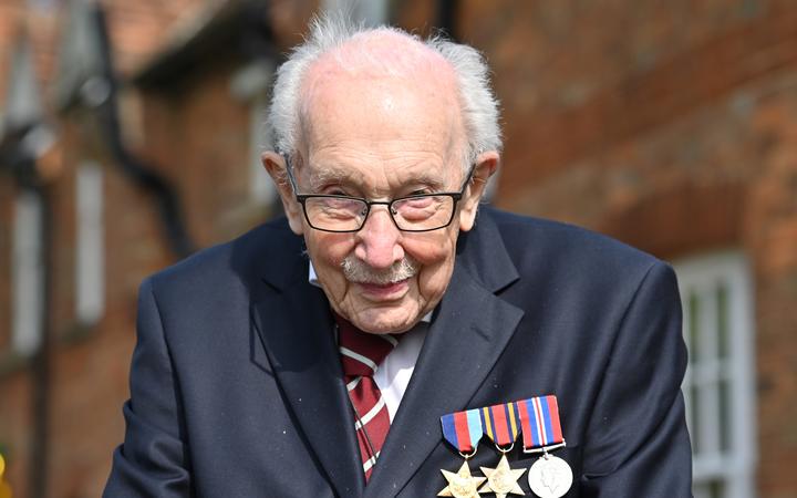 https www rnz co nz news world 435689 britain s captain sir tom moore dies at 100 after testing positive for covid 19