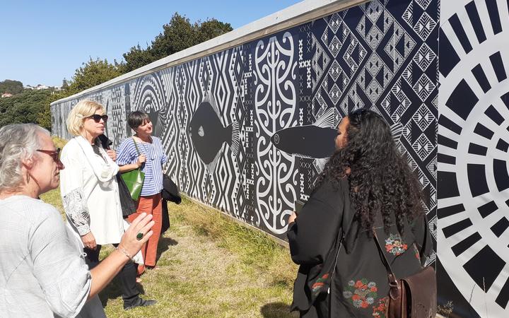 Whanganui artist Cecelia Kumeroa at Pukenāmu in Whanganui with New Zealand National Commission for UNESCO secretary-general Vicki Soames and chairperson Robyn Baker, and Whanganui & Partners' Emma Bugden (March 2021)
