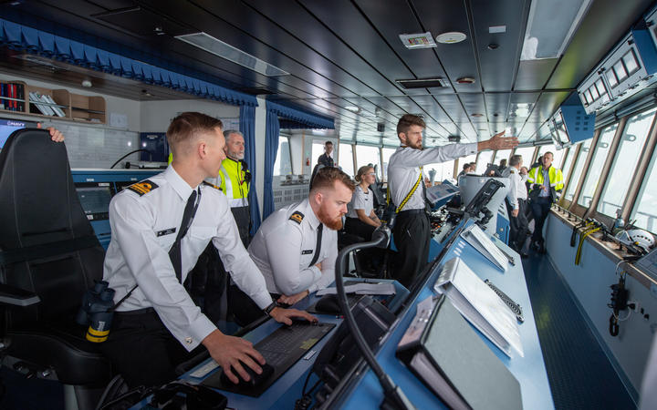 HMNZS Aotearoa arrives in New Plymouth.