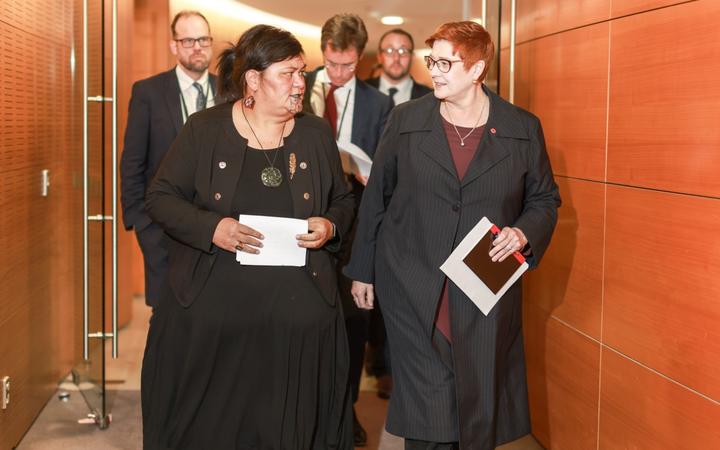 Les ministres des Affaires étrangères de la Nouvelle-Zélande et de l'Australie Nanaia Mahuta et Marise Payne