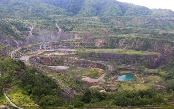 The Panguna copper and gold mine in Bougainville was closed down for operations in 1989 at the start of the civil war. 