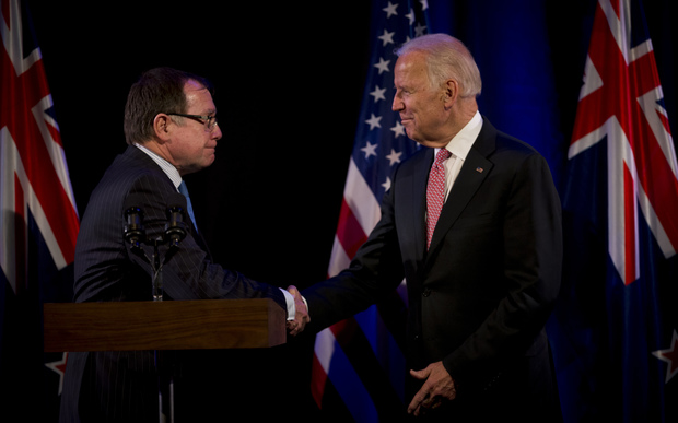 US Vice President Joe Biden shakes hands with Foreign Affairs Minister Murray McCully. 20 July 2016.