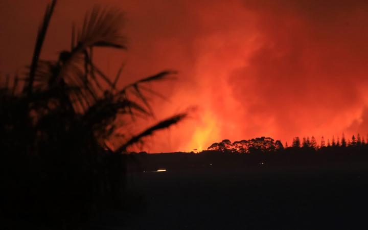 A 600-hectre blaze is threaterning the Far North township of Kaimaumau.
