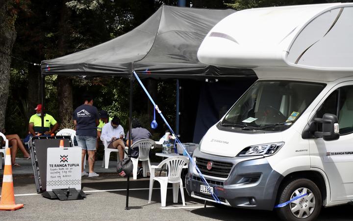 An iwi collective's mobile Covid-19 clinic in Ohakune works to lift Māori vaccination rates. 