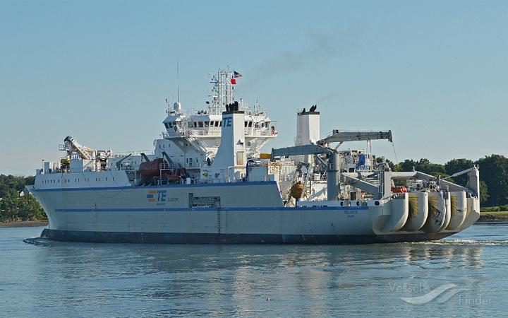 the cable maintenance ship Reliance
