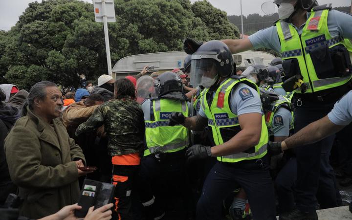 Police and protesters clash on 23rd day of protest in Wellington.