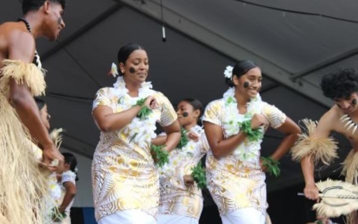 Papatoetoe High School Student Aaliyah Shahistha Ali performs with the Fijian group to their school in 2021.


