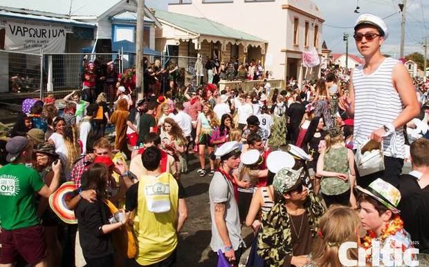 Dunedin's Hyde St Key Party (2015)