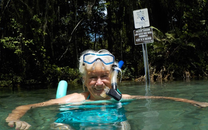 Heather Hapeta searching for manatee in Florida