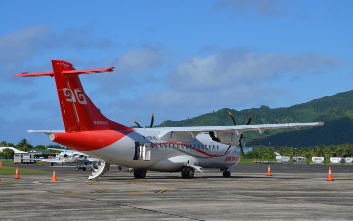Air Tahiti plane