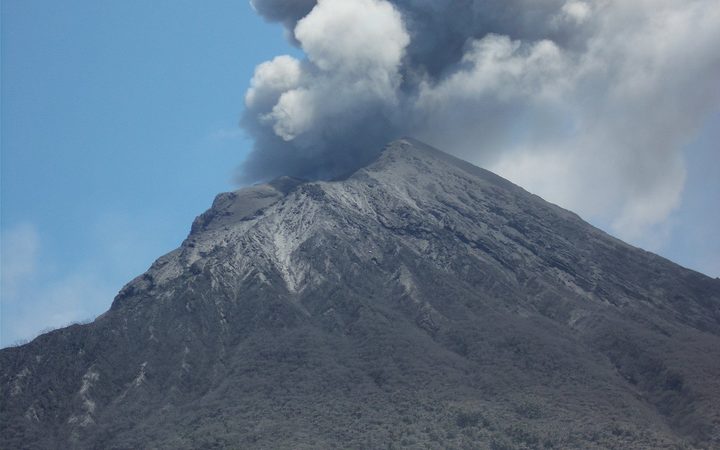 Tinakula volcano 