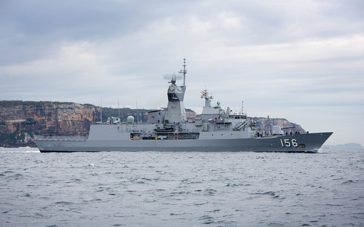 HMAS Toowoomba departs Sydney Harbour.