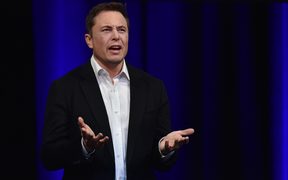 Billionaire entrepreneur and founder of SpaceX Elon Musk speaks at the 68th International Astronautical Congress 2017 in Adelaide on September 29, 2017. 
Musk said his company SpaceX has begun serious work on the BFR Rocket as he plans an Interplanetary Transport System. / AFP PHOTO / PETER PARKS